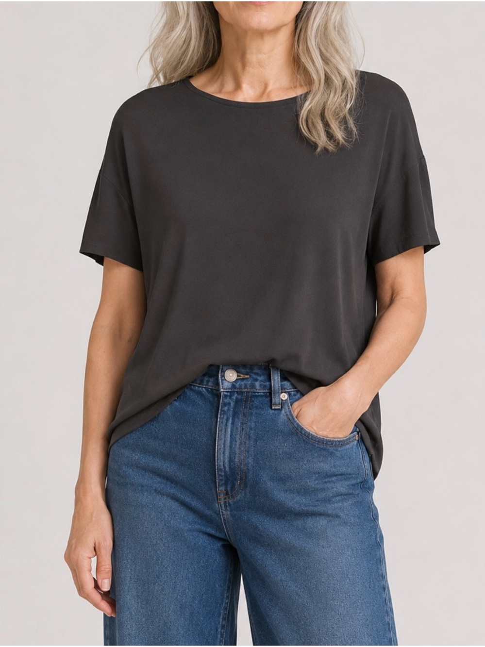 Eileen Fisher Black Relaxed 100% Silk Crewneck quiet luxury layering Tee Medium